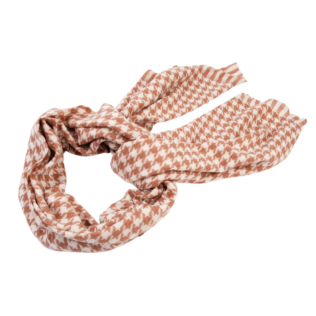 Valluga Woven Houndstooth Scarf in Cocoa