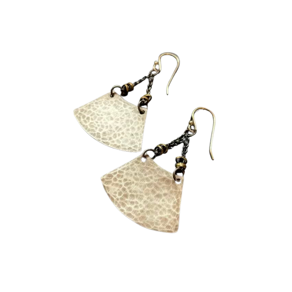 "Sola-Mezza" Blade with Heishi Beads
