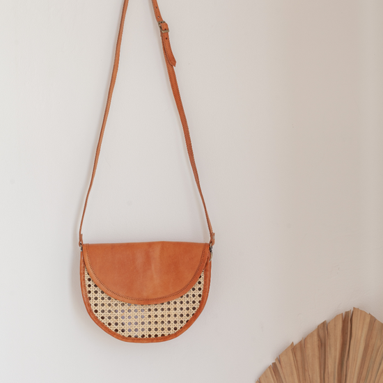 Raja Leather Crossbody - Camel