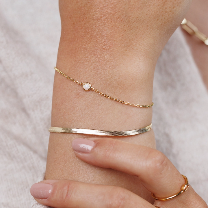 Solitaire White Opal Bracelet