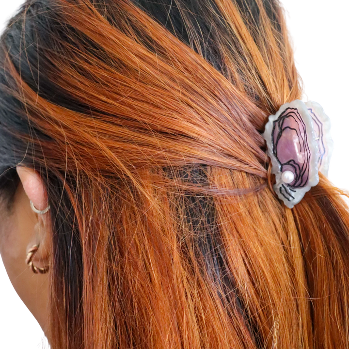 Oyster Hair Claw Clip