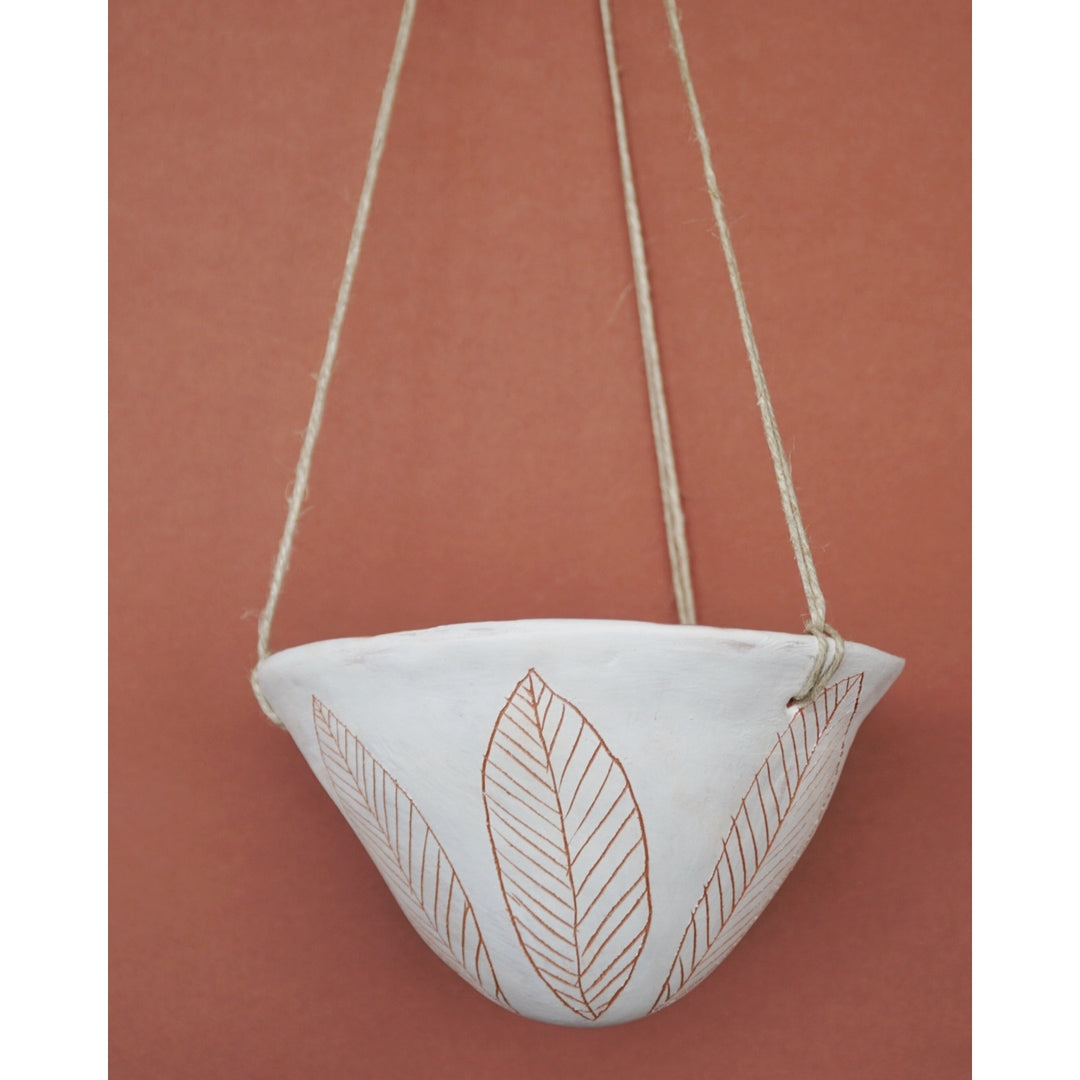 Leaf Hanging Planter in White & Terracotta