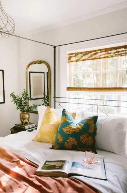 Urja Pillow