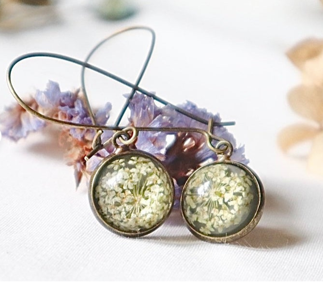 Queen Anne's Lace Small Resin Drop Earrings