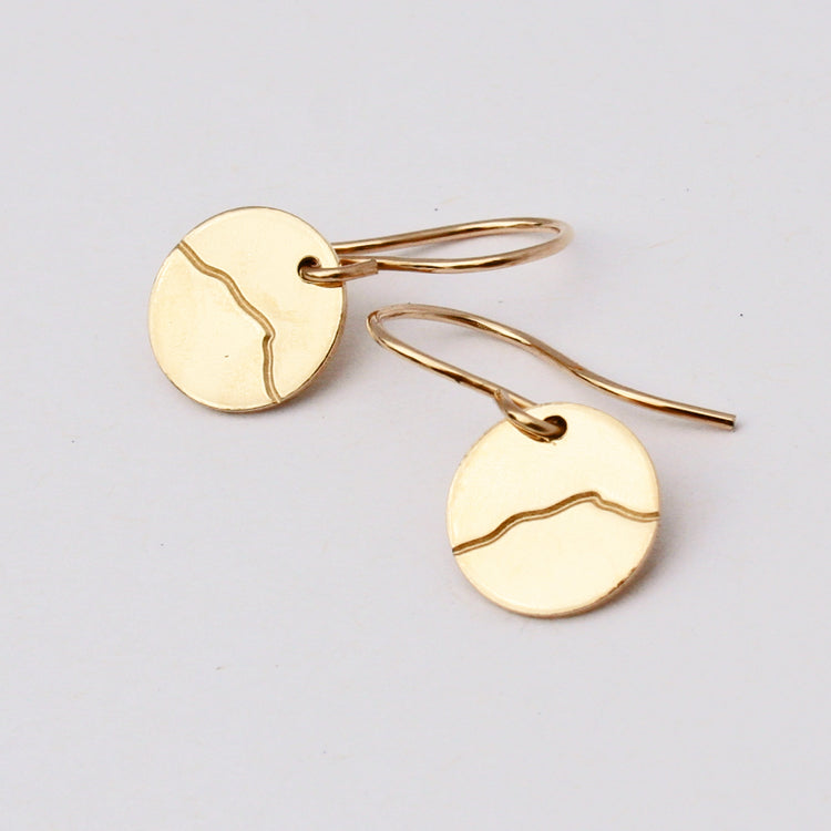 Small Gold Disc Camel's Hump Earrings